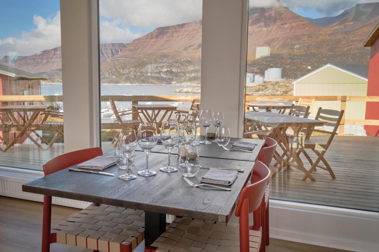 Hotel Disko Island Qeqertarsuaq Exterior photo