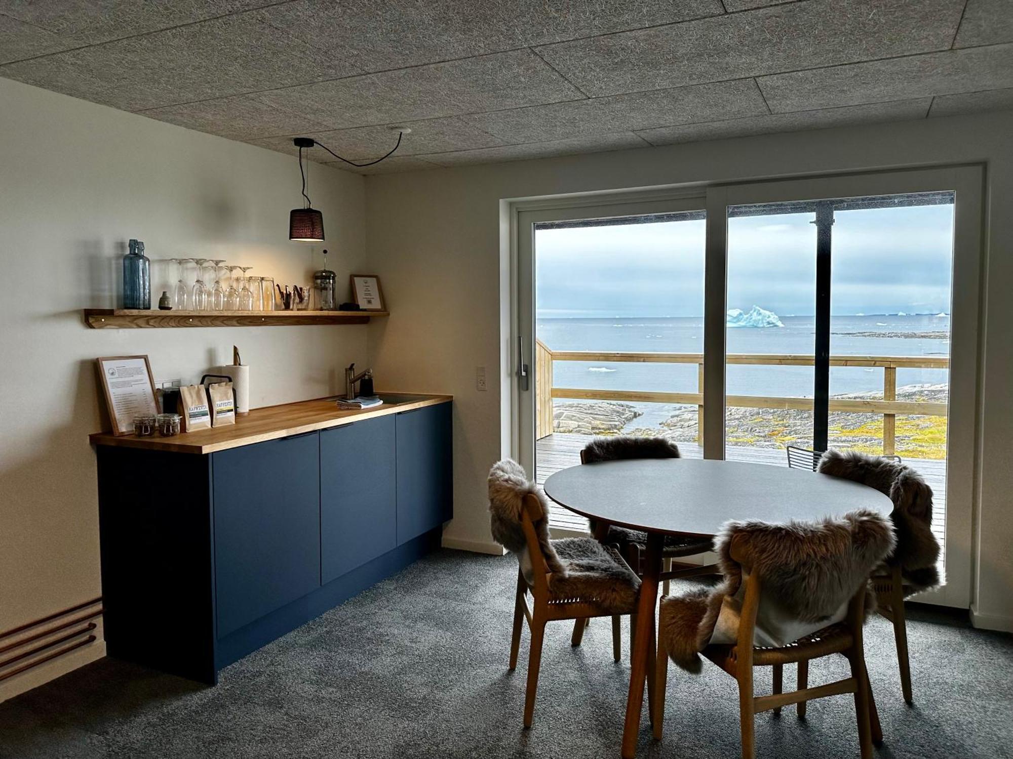 Hotel Disko Island Qeqertarsuaq Exterior photo